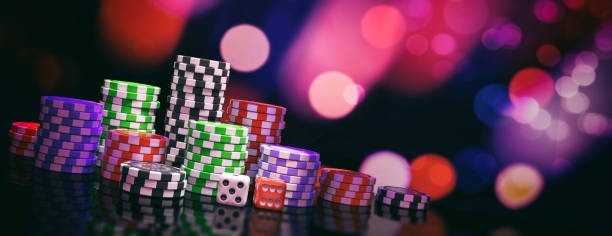 Dealer card reveal sequence in Free Bet Blackjack showing player hand and dealer upcard